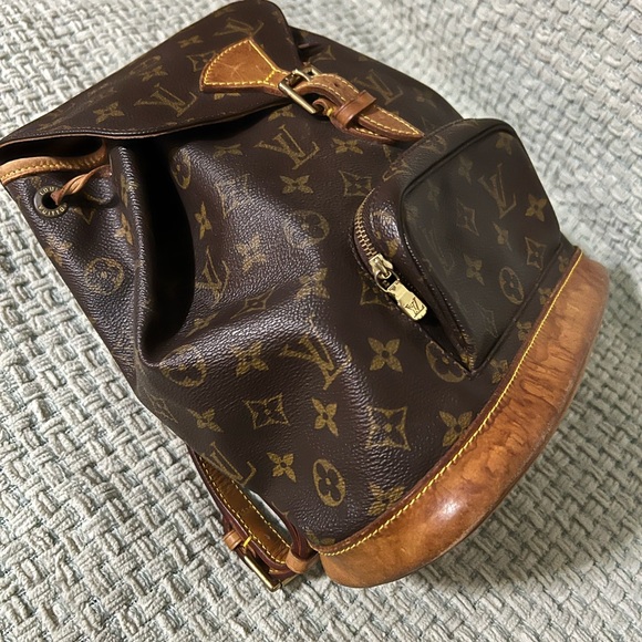 Louis Vuitton Backpack, Montsouris MM Monogram SP1908 - Picture 5 of 12
